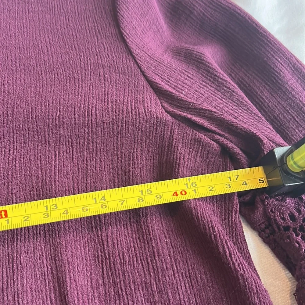 Knox Rose blouse with lace bell sleeves. - Picture 4 of 8